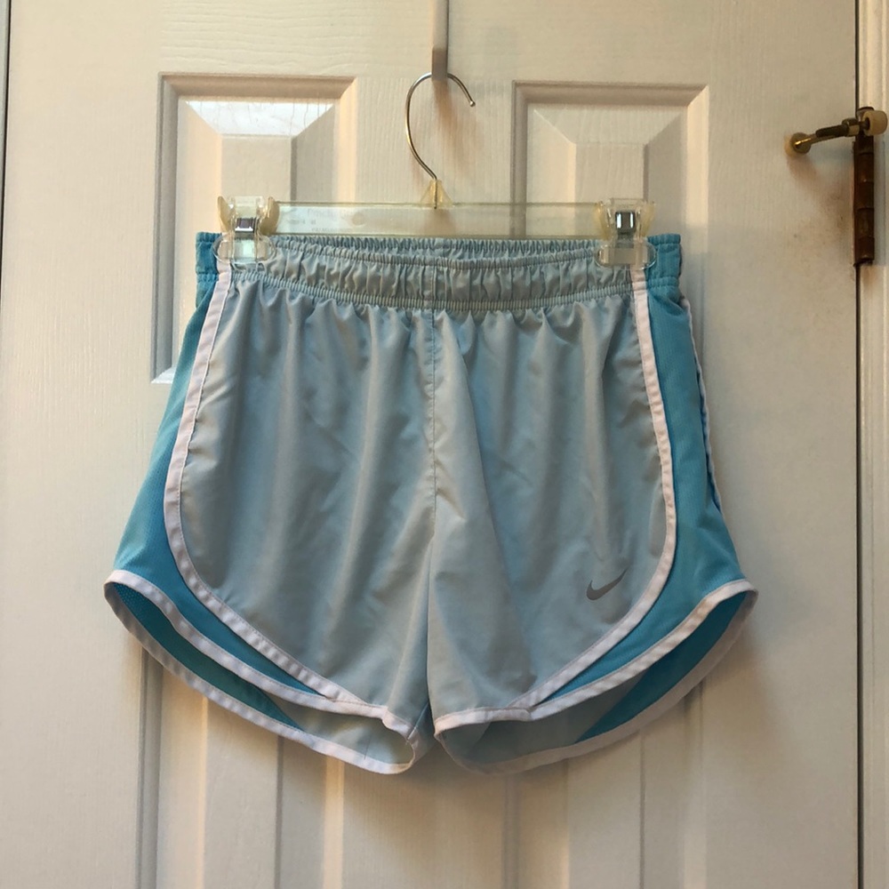Nike shorts size small